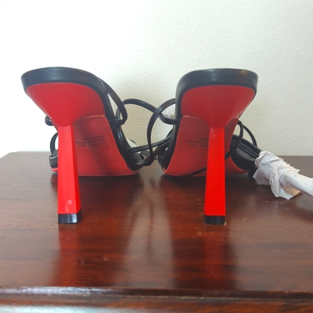 NWOT EGO Elegant Black and Orange Heels - Picture 2 of 4